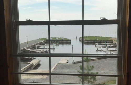 North Bay Cabin | Cabin 2 Waterfront - Three Pines Lodging & Marina