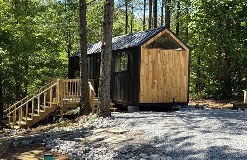 South Pittsburg Cabin | CABIN 28 AT Sasquatch Farm With HVAC and WIFI