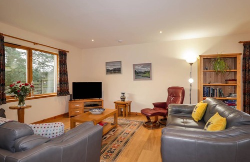 Grantown-on-Spey Cottage | Cabin ∙ 3 bedrooms ∙ 6 guests