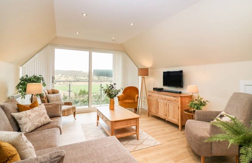 Ellon Cottage | Cabin ∙ 3 bedrooms ∙ 4 guests