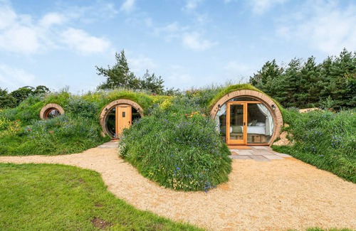 Radstock Cottage | Cabin ∙ 3 bedrooms ∙ 5 guests