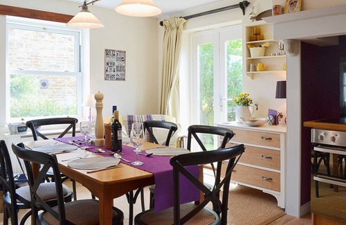 Redmire Cottage | Cabin ∙ 3 bedrooms ∙ 5 guests