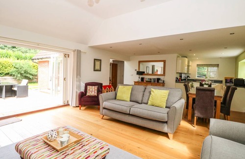 Crostwick Cottage | Cabin ∙ 3 bedrooms ∙ 6 guests