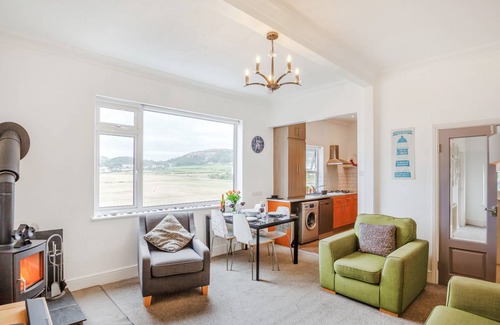Llandudno Cottage | Cabin ∙ 3 bedrooms ∙ 5 guests