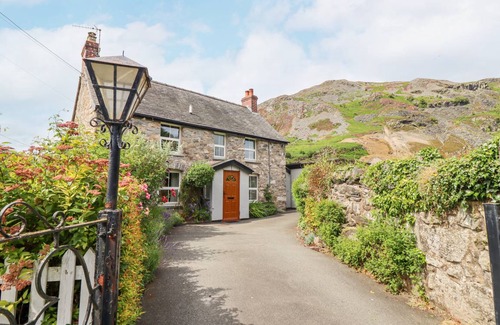 Llangynog Cottage | Cabin ∙ 3 bedrooms ∙ 6 guests