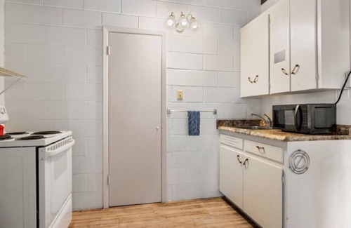 Burnet Cabin | Cabin 3 - Cabin near the pool and arcade