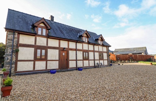Llanidloes Cottage | Cabin ∙ 3 bedrooms ∙ 6 guests