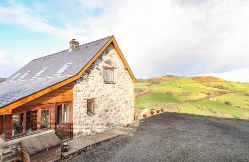 Llanidloes Cottage | Cabin ∙ 3 bedrooms ∙ 6 guests