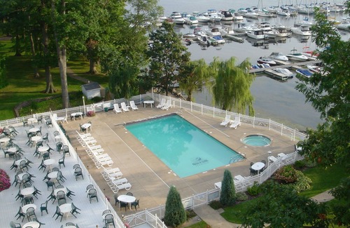 North Rose Cabin | Cabin # 3 of 4 at Oak Park Marina-on beautiful Sodus Bay! Weddings & Vacations
