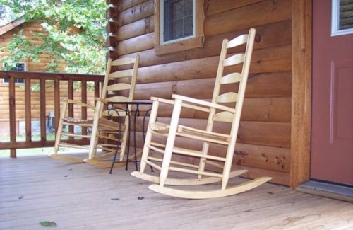 Galax Apartment | (Cabin 311) Chance for Romance