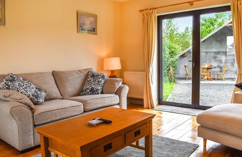 Bridgwater Cottage | Cabin ∙ 4 bedrooms ∙ 5 guests