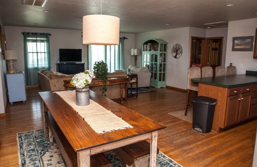 Hatteras Cottage | Cabin ∙ 4 bedrooms ∙ 8 guests