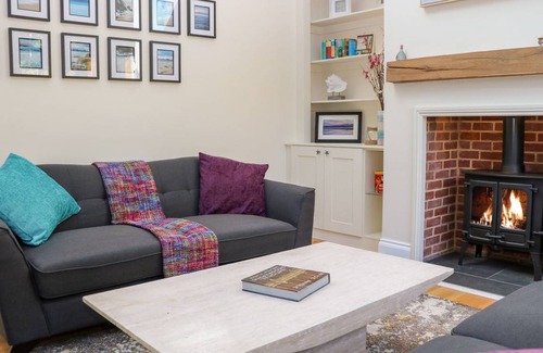 Bursledon Cottage | Cabin ∙ 4 bedrooms ∙ 8 guests