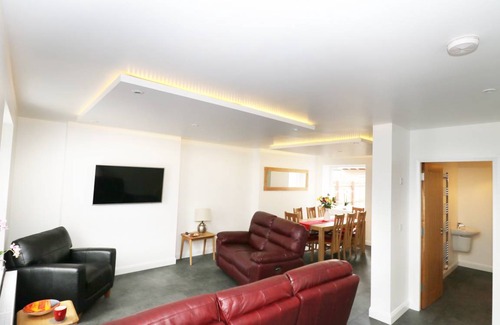 Inverness Cottage | Cabin ∙ 4 bedrooms ∙ 8 guests
