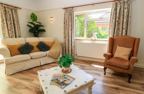 Zeals Cottage | Cabin ∙ 4 bedrooms ∙ 10 guests