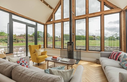 Muchelney Cottage | Cabin ∙ 4 bedrooms ∙ 6 guests