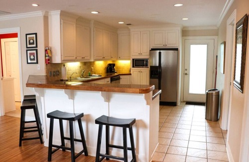 Denison Cabin | Cabin 401 at Grandpappy Point Resort & Marina