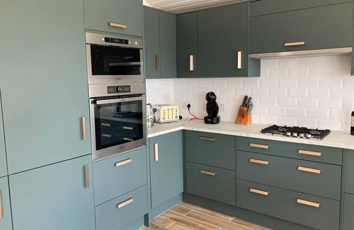 Connemara Cottage | Cabin 485 - Claddaghduff - sleeps 4 guests in 2 bedrooms