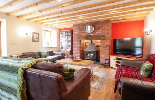Pennant Melangell Cottage | Cabin ∙ 5 bedrooms ∙ 11 guests