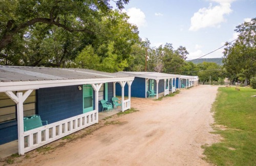 Burnet Cabin | Cabin 5 - Cabin near the lake
