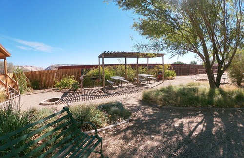 Escalante Cabin | Cabin 5 - Deluxe Cabin with Half Bath