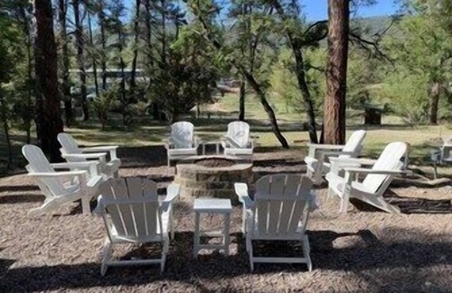 Payson Cabin | Cabin 5 – Wolf Den Family Cabin - Multiple Beds, Fireplace and Outdoor Jacuzzi