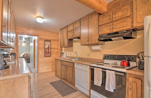 Boulder Cabin | Cabin 6 Mi to Burr Trail, 32 Mi to Escalante!