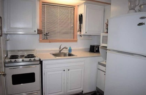 Honor Cottage | Cabin #7-near Interlochen, Crystal Mtn, Traverse