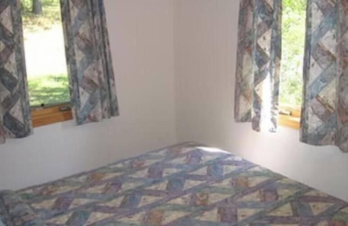 Pine River Apartment | Cabin 8 at Heaths Resort