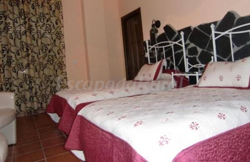 Losar de la Vera Cottage | Cabin ∙ 8 bedrooms ∙ 3 guests
