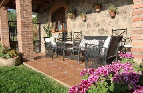 Losar de la Vera Cottage | Cabin ∙ 8 bedrooms ∙ 3 guests