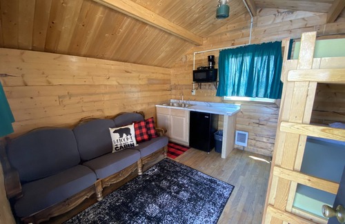 Rawlins Cabin | Cabin A Western Hills Campground