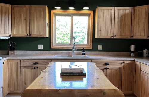 McMillan Cabin | Cabin at Big Manistique Lake!