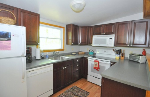 Berkeley Springs Cabin | Cabin at Sleepy Creek - Charming Cabin