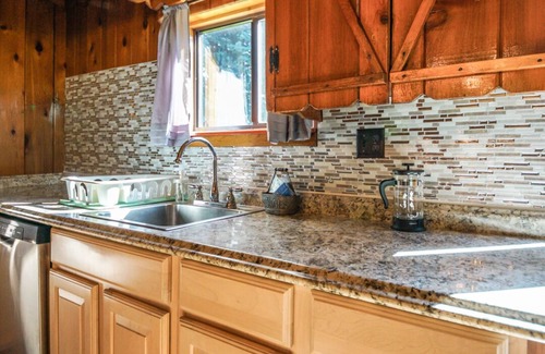 Bayfield House | Cabin at Vallecito Lake with Hot Tub!