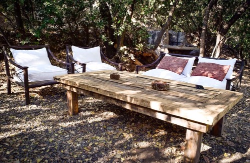 Lo Barnechea House | Cabin between Forest and River