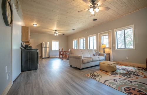 Cushing Cabin | Cabin & Bunkhouse on Lake Alexander