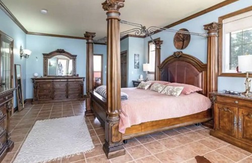 Ninette Other | Cabin Castle on Pelican Lake