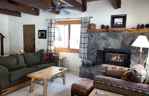 North Upper Truckee House | Cabin Close To Hiking Trails And Ski Resorts
