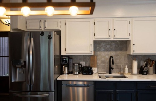 East Jewett Apartment | Cabin Fever Too Cozy & Picturesque Gem with Mountain Views
