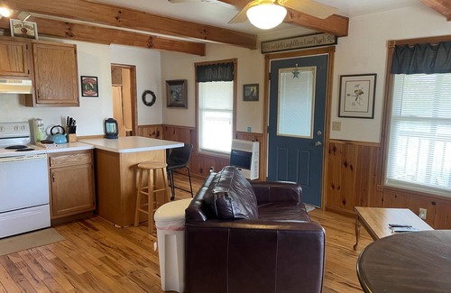 Campton Cabin | Cabin for two with an awesome view hot tub and wi-fi