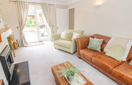Bourton Cottage | Cabin ∙ 2 bedrooms ∙ 4 guests