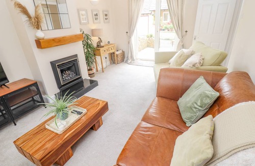 Bourton Cottage | Cabin ∙ 2 bedrooms ∙ 4 guests