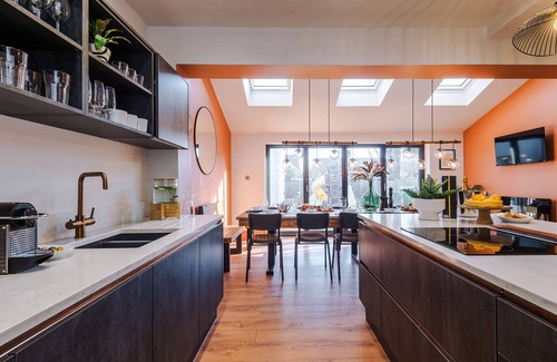 Rhos on Sea Cottage | Cabin Hill