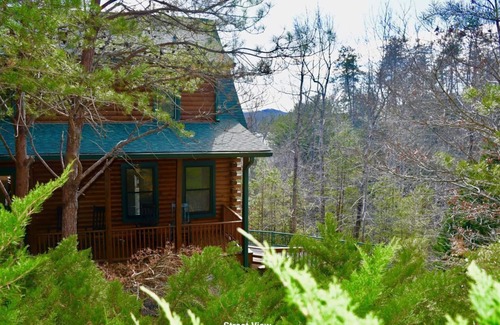 Lake Lure Cabin | Cabin, hot tub, High Speed Internet, fire pit, resort, hiking, boating,spa,golf