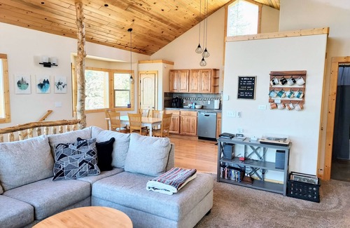 Indian Mountain Cabin | Cabin in the Clouds, A Colorado Mountain RetreatnCozy, Beautiful Views