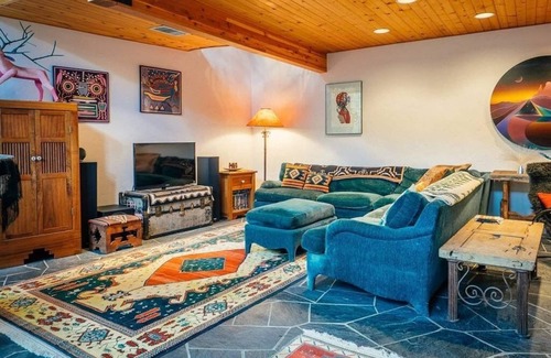 Boulder Cabin | Cabin in the Pines. Close to Boulder, Colorado and Indian Peaks Wilderness.