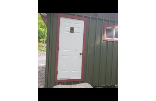 Tyendinaga Cabin | Cabin in the Woods Private Beach Hangout & Sauna