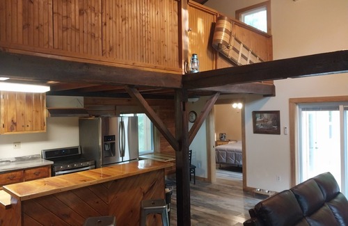Watkins Glen Cabin | Cabin in the woods. Minutes to Watkins Glen State Park, Racetrack & Wine Trail!