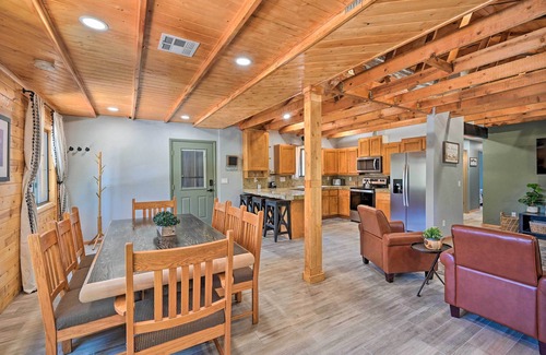 Pine Cabin | Cabin in Tonto National Forest: Deck & Views!